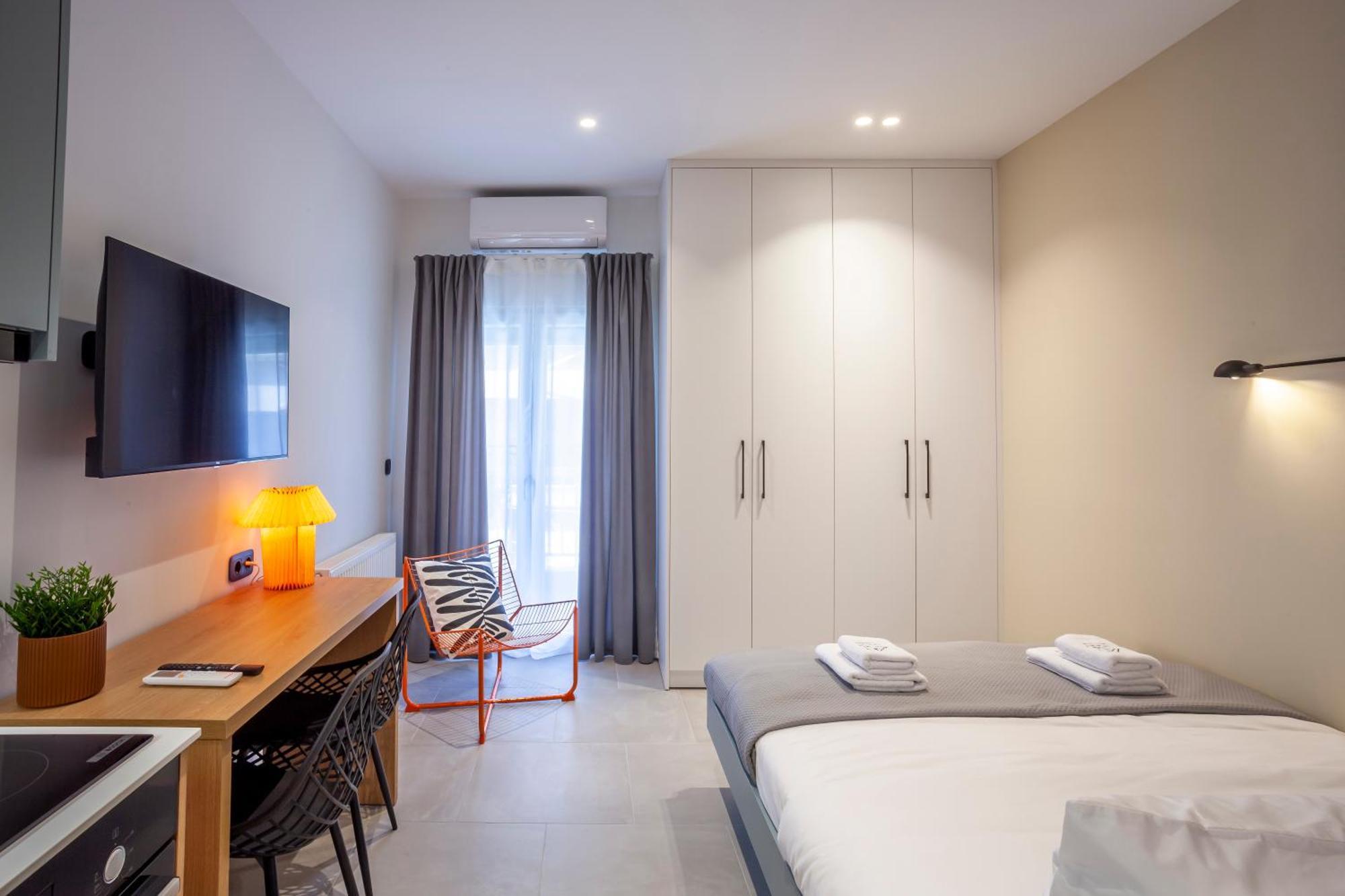 Mazi Rooms Charilaou 2,2 Thessaloniki Exterior photo